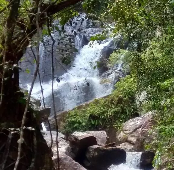 Hotelli Evergreen Villa  Sinharaja