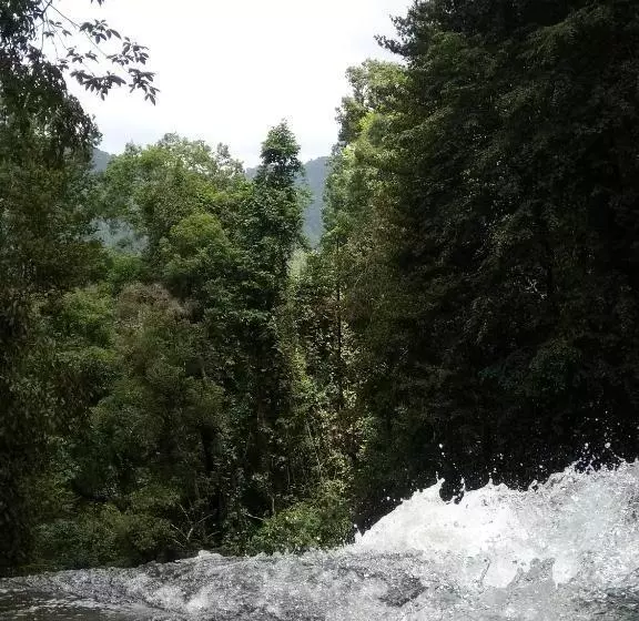 Hotelli Evergreen Villa  Sinharaja