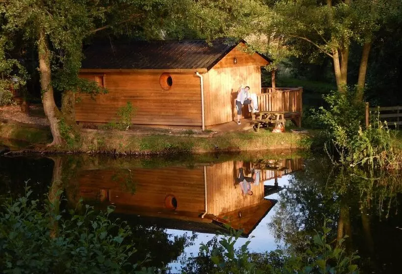 Hotelli Etangs Du Moulin