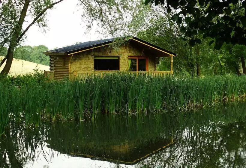 Hotelli Etangs Du Moulin