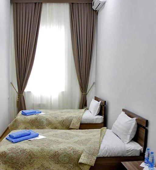 A Hotel Ex Magistral