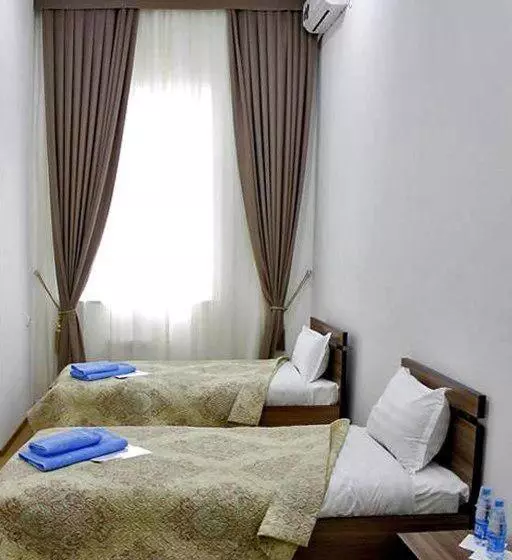 A Hotel Ex Magistral