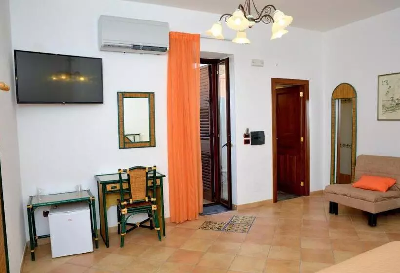 هتل Principe Di Rinella