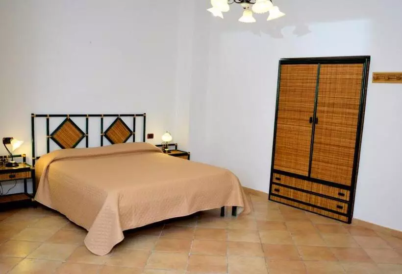 هتل Principe Di Rinella