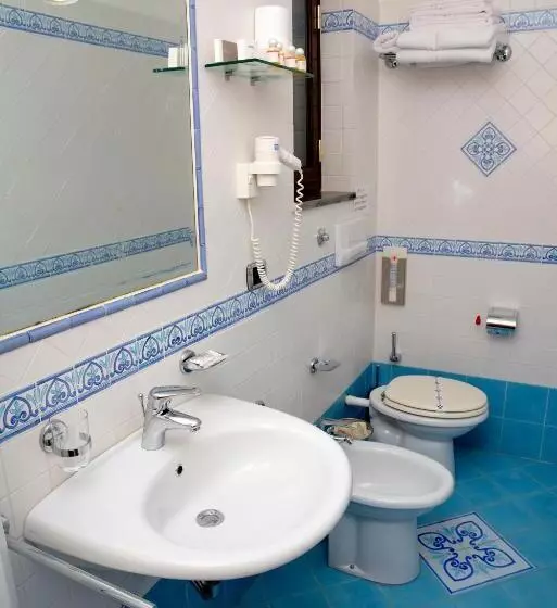 هتل Principe Di Rinella