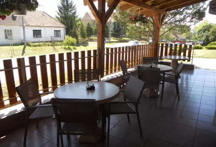 Majatalo Penzion Kaplna