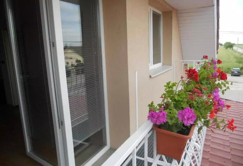 Majatalo Penzion Kaplna