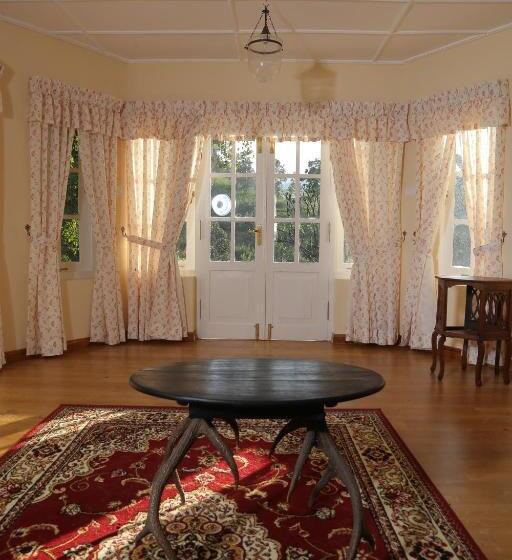 פנסיון Rockbourne Bungalow