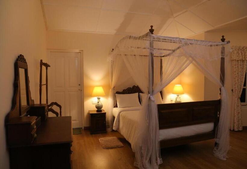 פנסיון Rockbourne Bungalow