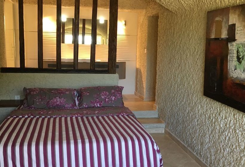 פנסיון So Troglo