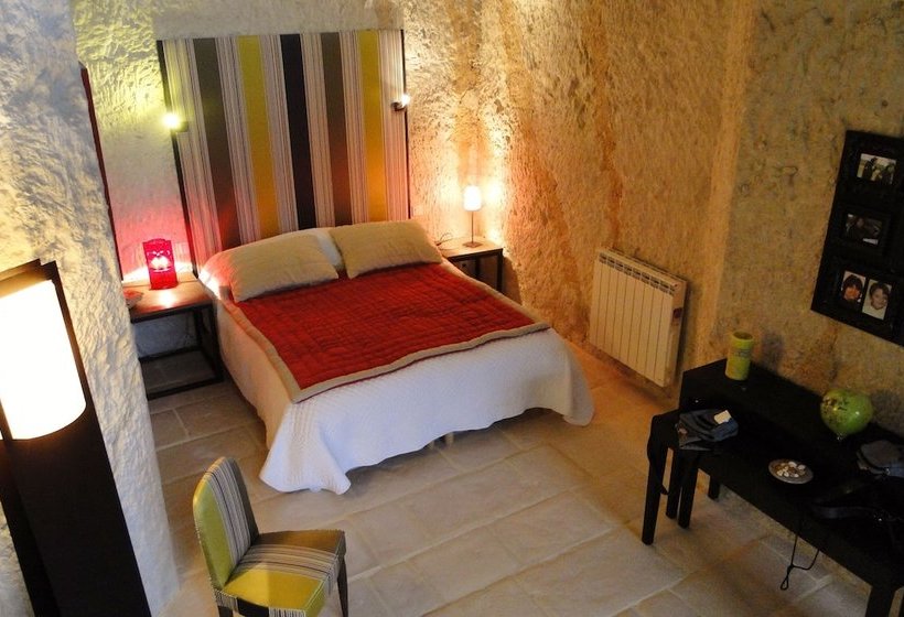 פנסיון So Troglo