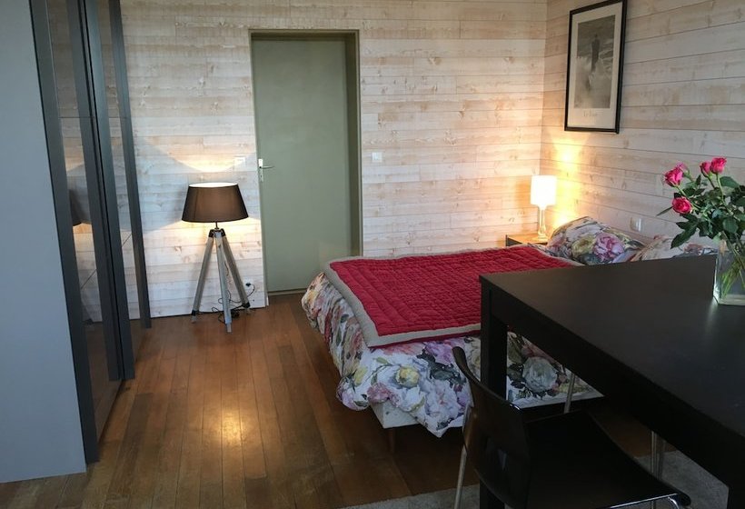 פנסיון So Troglo