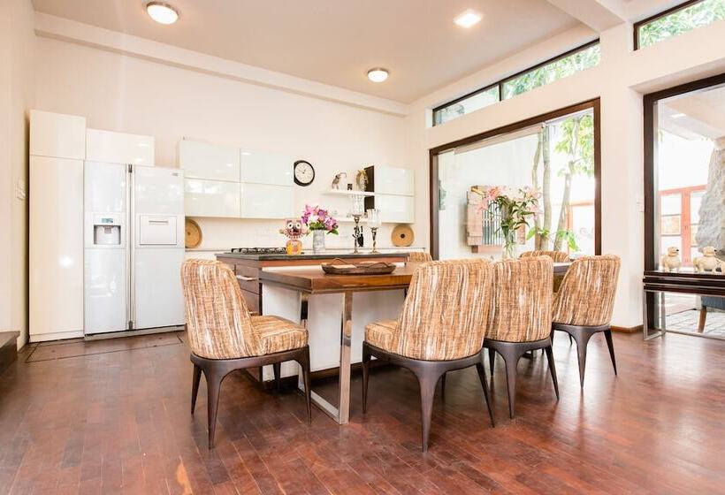 ペンション Greenwinds Villa