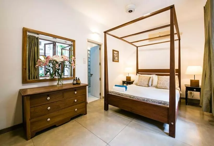 پانسیون Greenwinds Villa