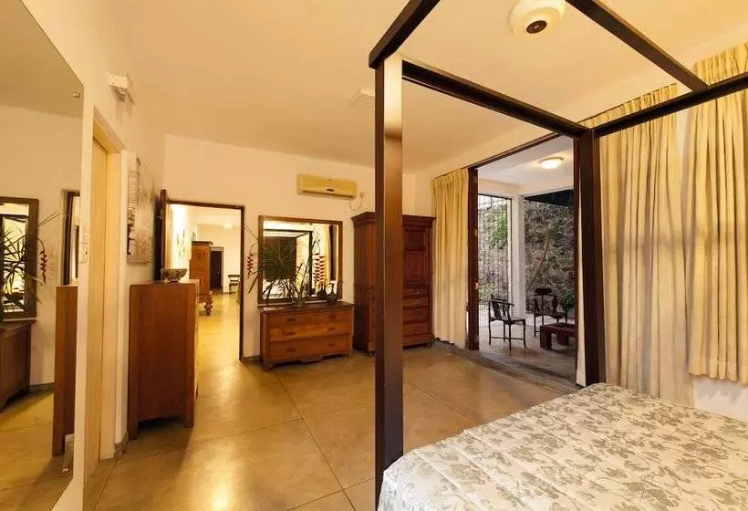 پانسیون Greenwinds Villa