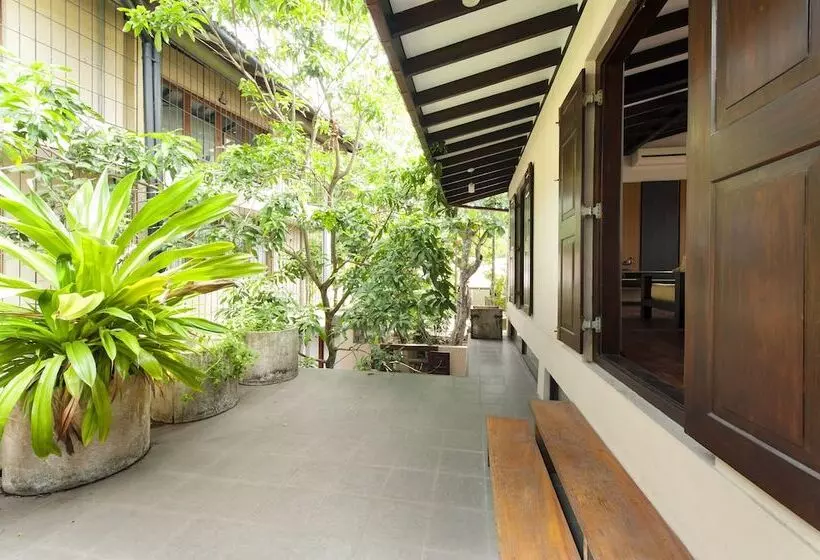 پانسیون Greenwinds Villa