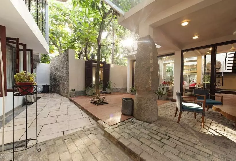 پانسیون Greenwinds Villa