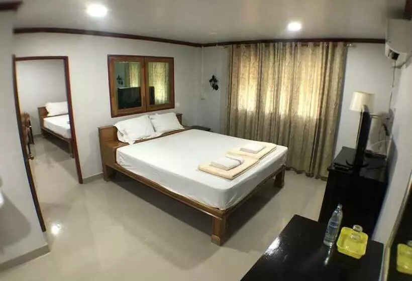 Majatalo The Train Guesthouse