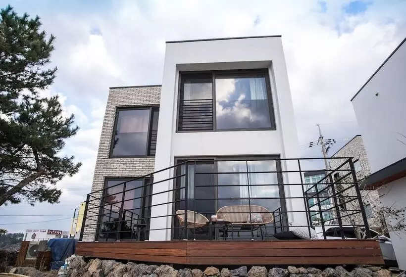 Hotelli Aewol Bada Town House