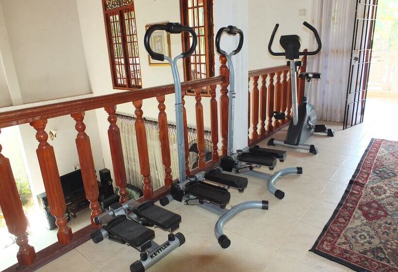 فندق Hikka Villa