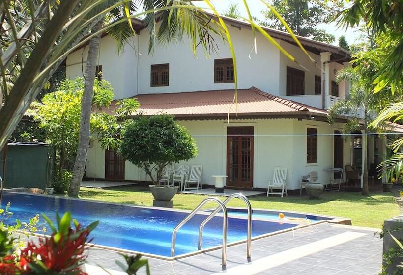 فندق Hikka Villa