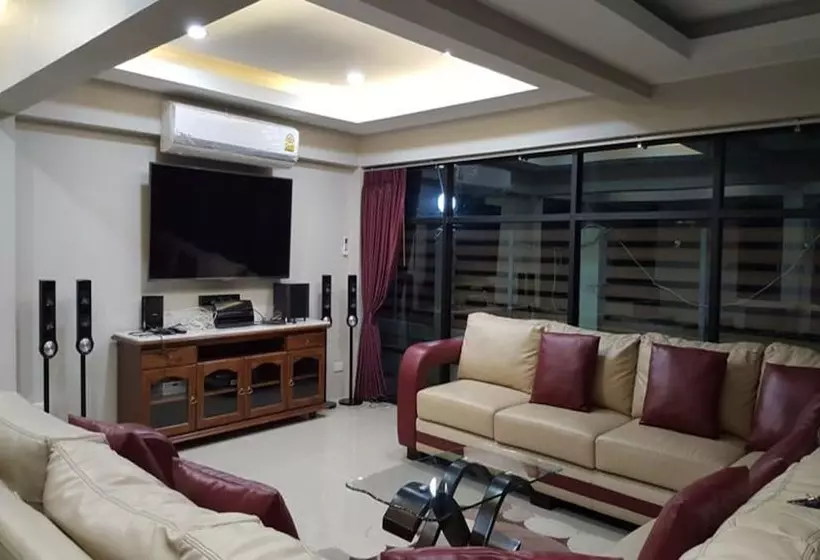 ホテル Baan Hansa