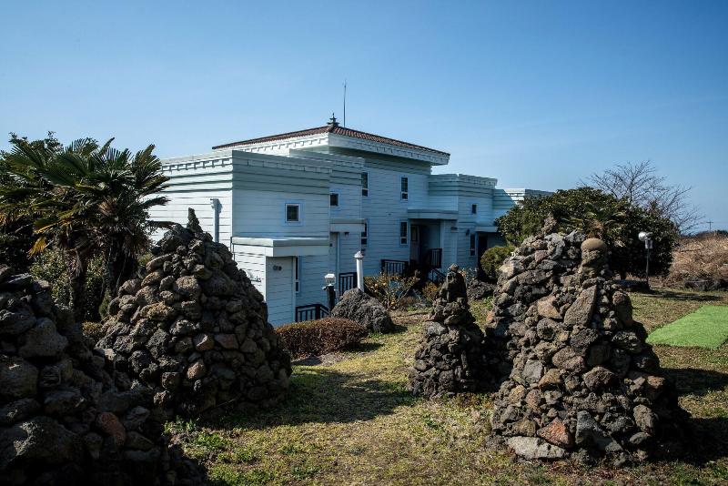 בית מלון כפרי Jeju Nollmung
