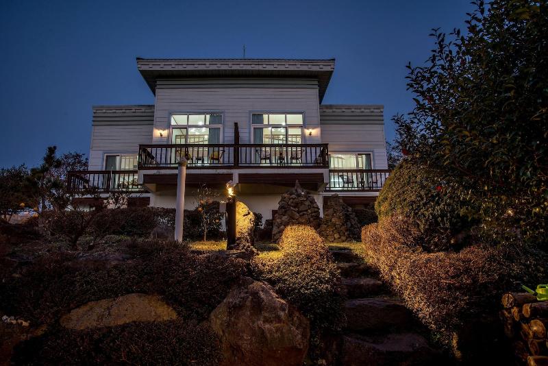 בית מלון כפרי Jeju Nollmung