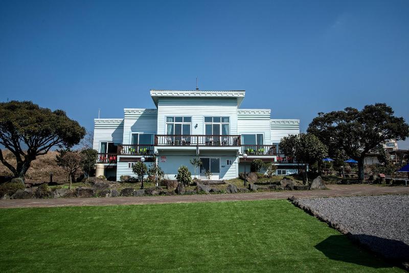 בית מלון כפרי Jeju Nollmung