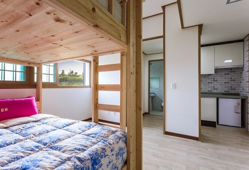 فندق Jejuwayo Pension