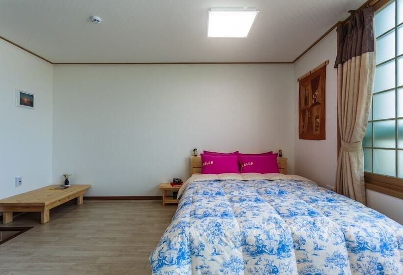 فندق Jejuwayo Pension