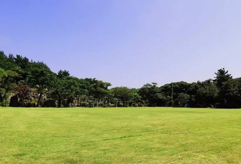 ホテル Leeds Pension