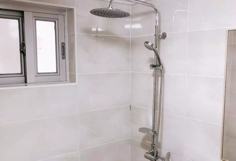 ホテル Leeds Pension