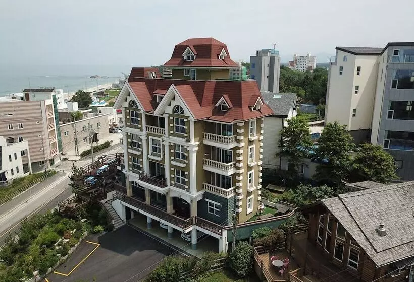Hotelli Gangneung Pension Sea And   Pet Friendly
