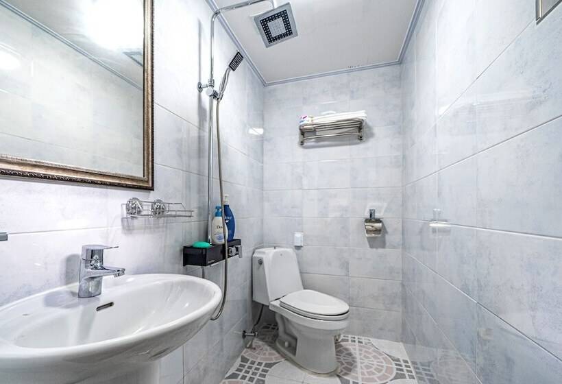 酒店 Gangneung Pension Sea And   Pet Friendly