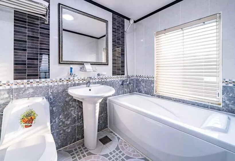 Hotelli Gangneung Pension Sea And   Pet Friendly