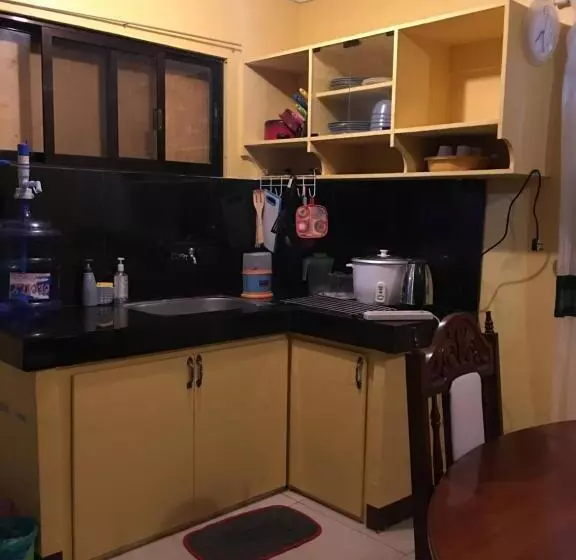 ホテル Pines Mansion