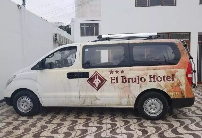 El Brujo Hotel   La Merced