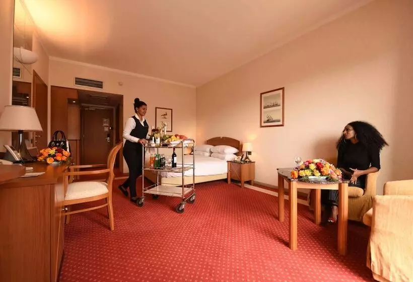 هتل Asmara Palace