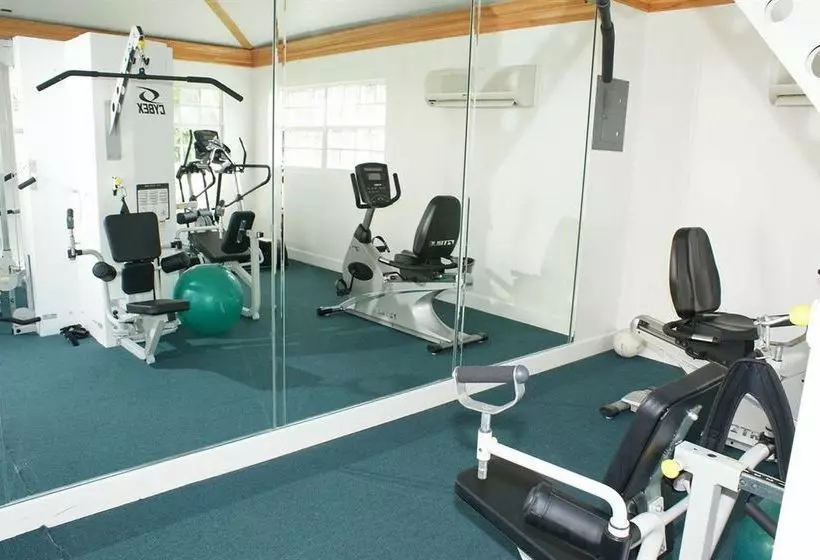 هتل Bahama Beach Club Resort