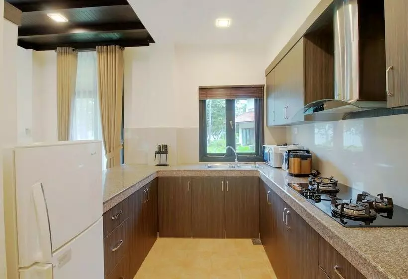 호텔 Banyu Biru Villa