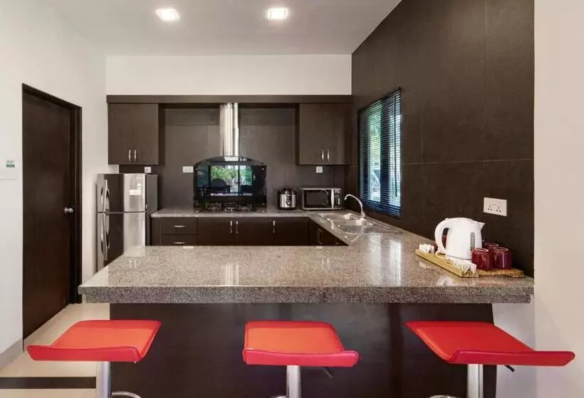 호텔 Banyu Biru Villa