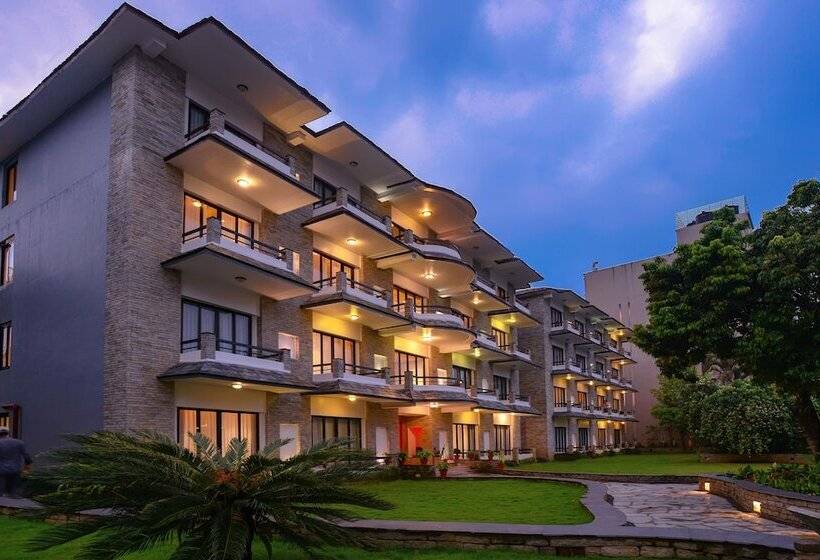 هتل Barahi Pokhara