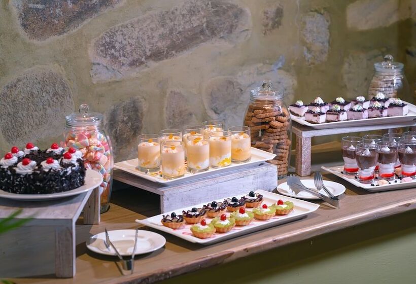 هتل Barahi Pokhara