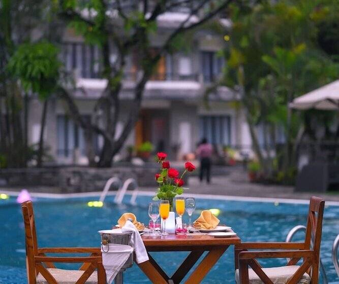 هتل Barahi Pokhara