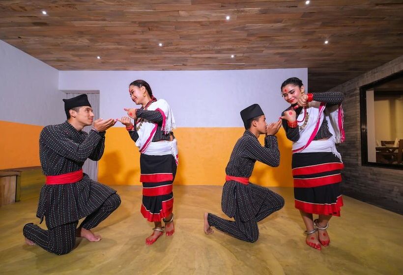 هتل Barahi Pokhara