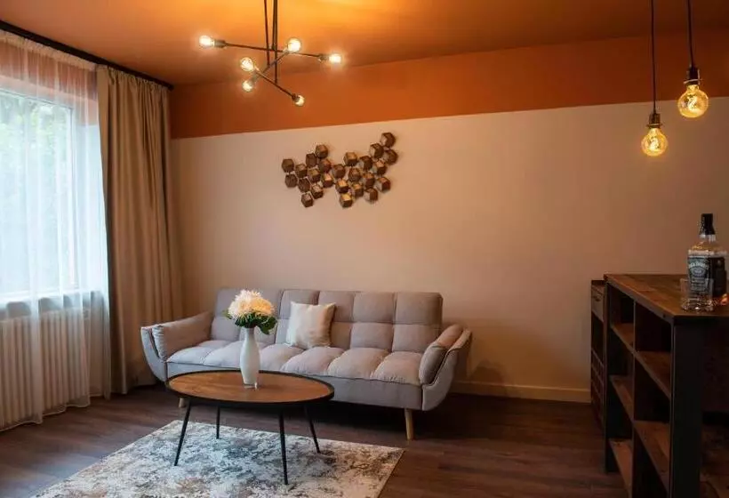 هتل Bucharest Comfort Suites