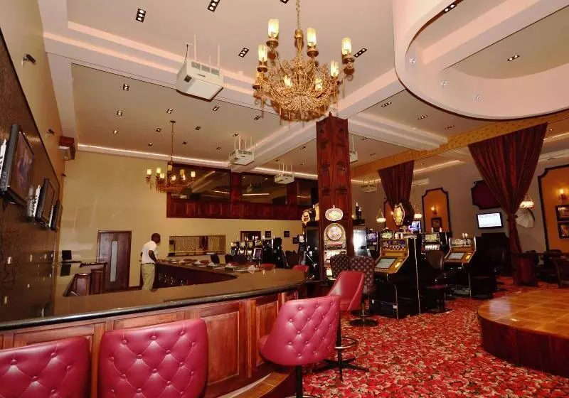 هتل Captain Morgan's Retreat