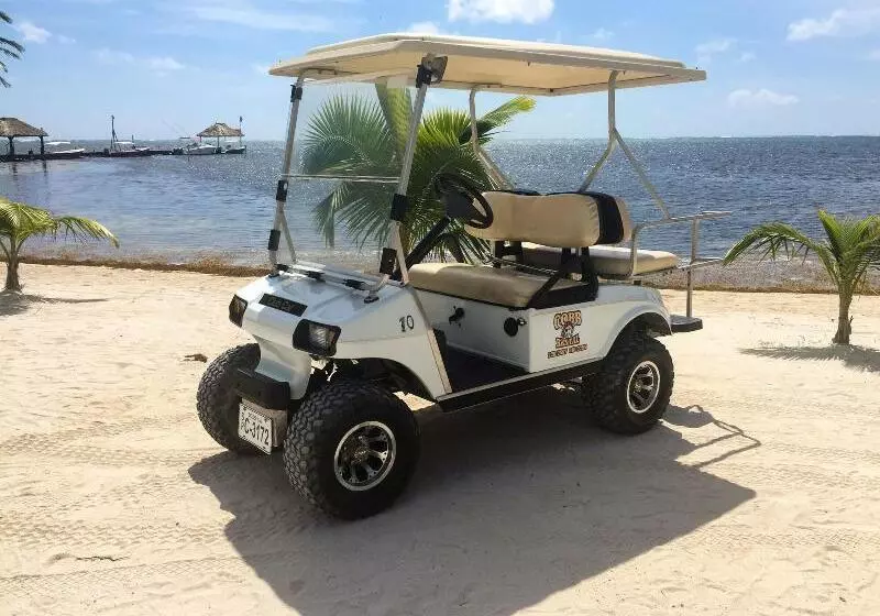 هتل Captain Morgan's Retreat