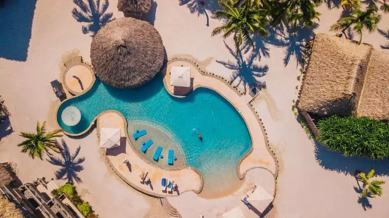 هتل Captain Morgan's Retreat